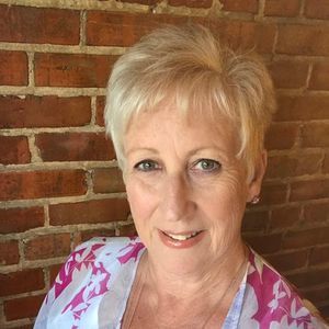 Meet your Posher, Laurie